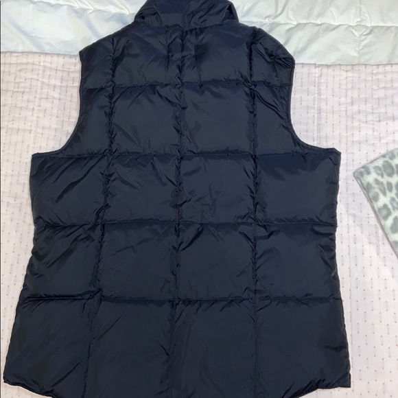 Land’s End Puffer Vest - Picture 3 of 3